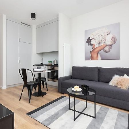 Apartments Business Center Wola Ordona By Renters 바르샤바 외부 사진