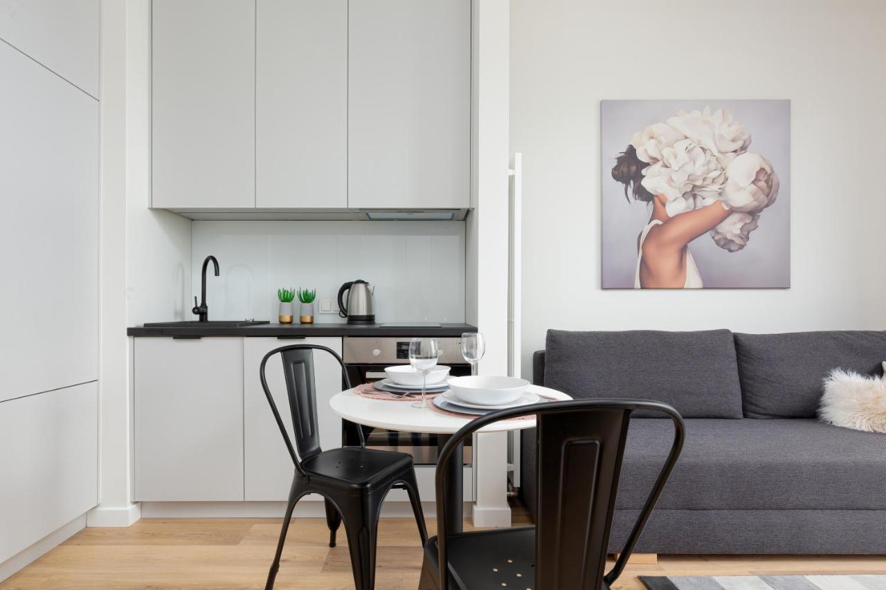 Apartments Business Center Wola Ordona By Renters 바르샤바 외부 사진