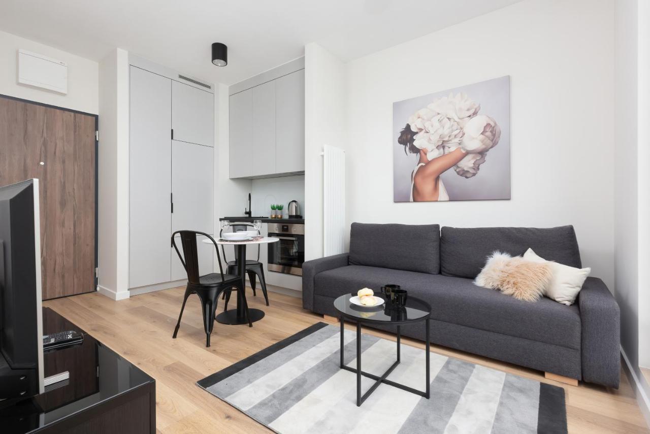 Apartments Business Center Wola Ordona By Renters 바르샤바 외부 사진
